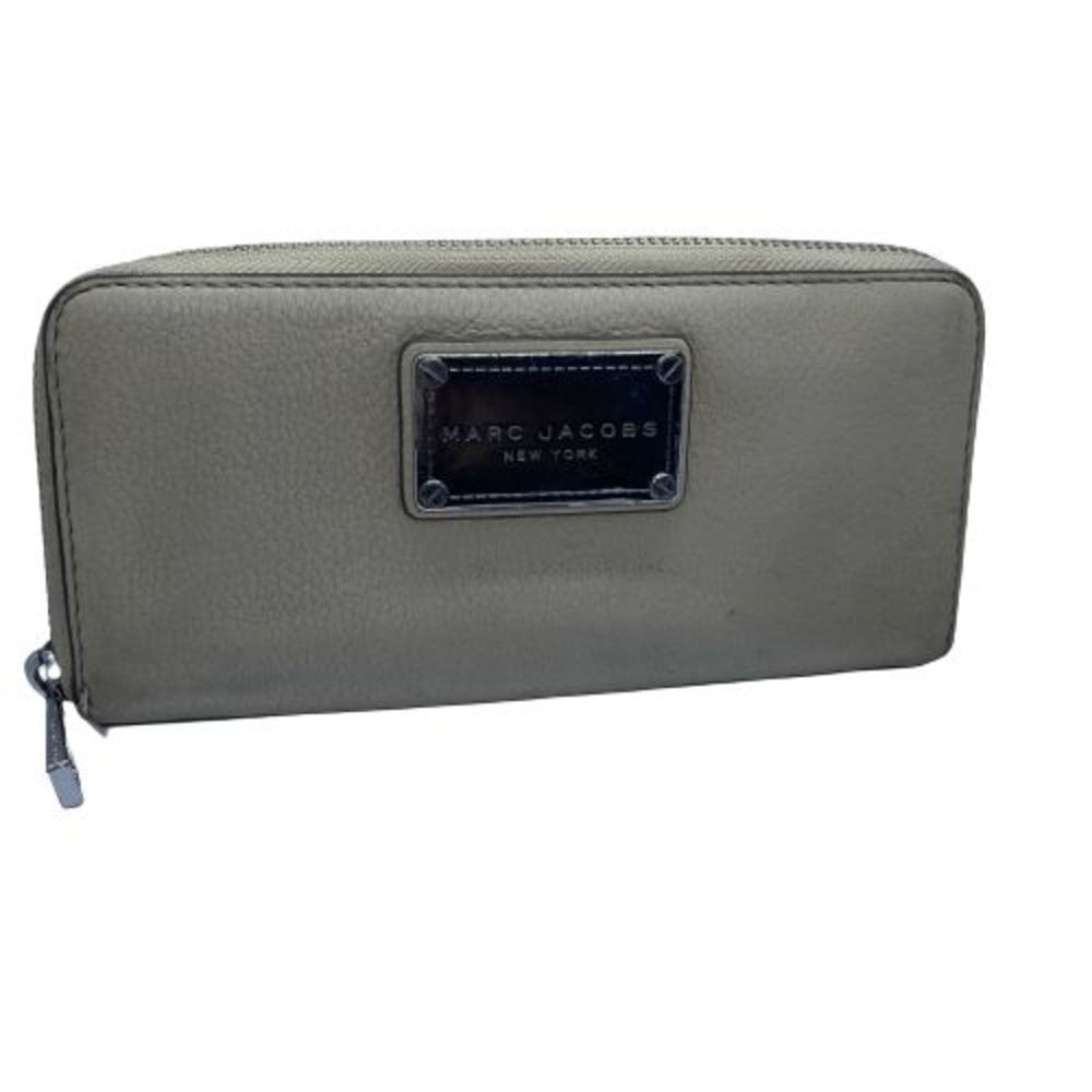 Marc Jacobs New York Beige Leather Long Zip Around Wallet